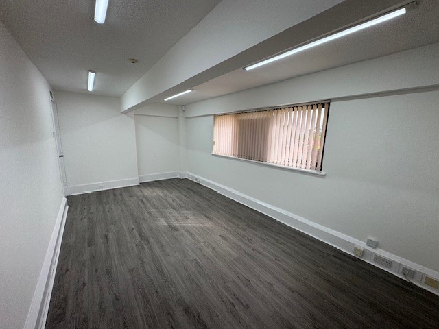 Office in Biggleswade - photo 4